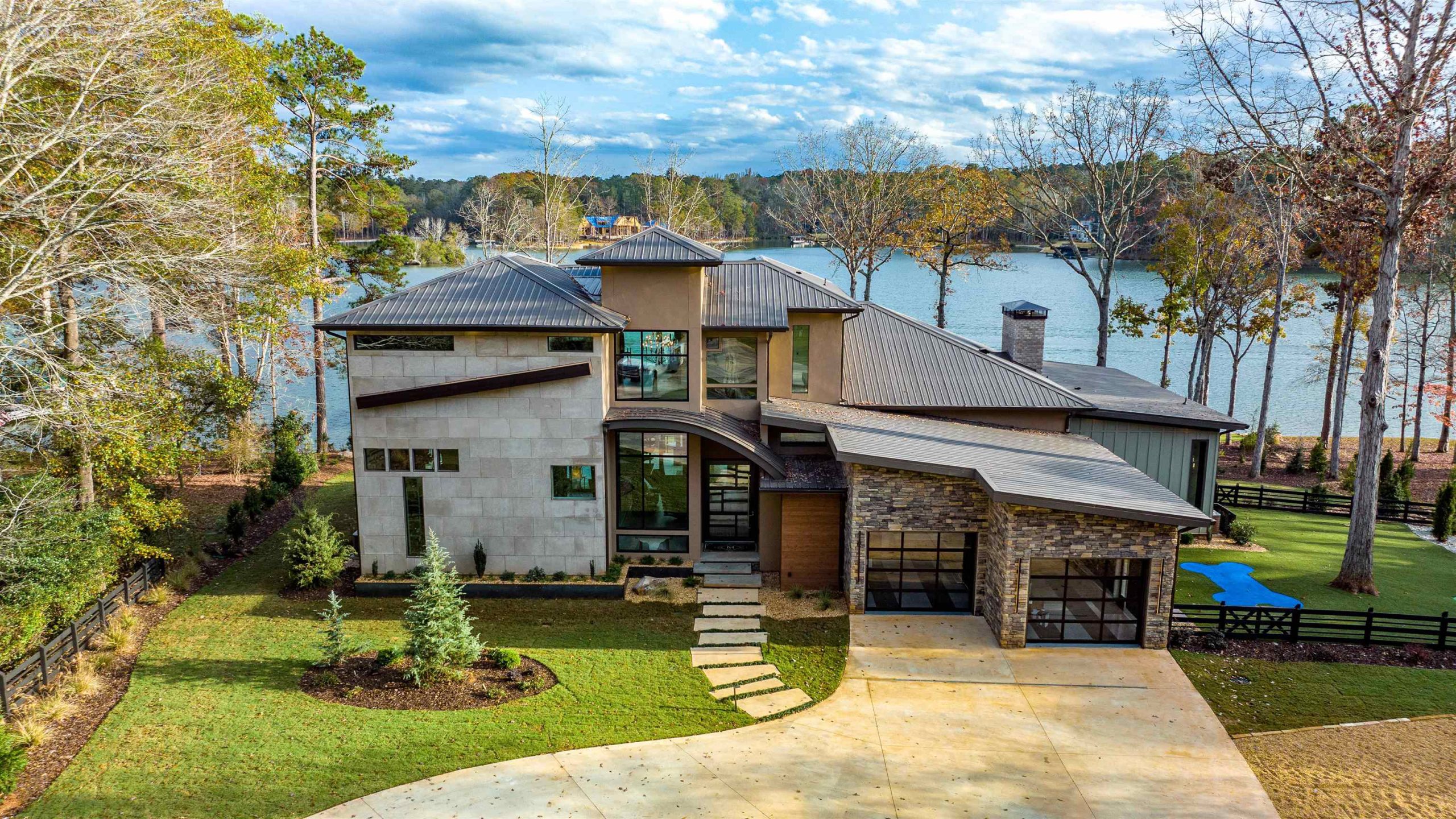 "Luxury lakefront home on Lake Oconee"